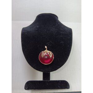 Vintage Sarah Coventry Lucite Gold Tone Brooch Pin Apple C-018